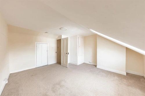 House - Terraced Main Photo