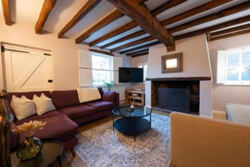 House - Semi-Detached Photo 2