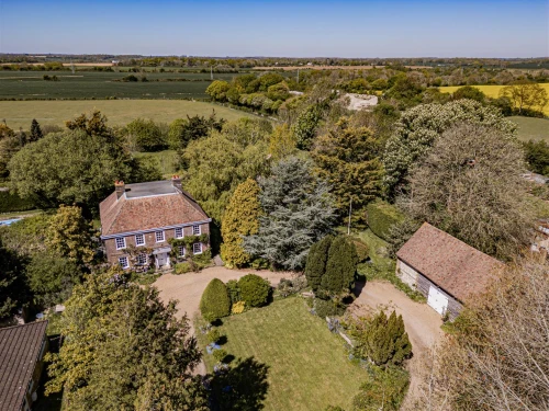 House - Detached Photo 2