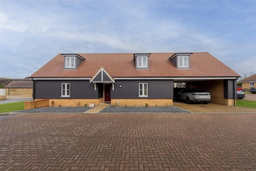 House - Detached Main Photo
