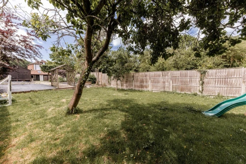 House - Semi-Detached Main Photo