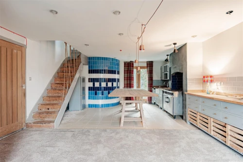 House - Semi-Detached Photo 3