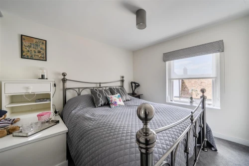 House - Terraced Main Photo