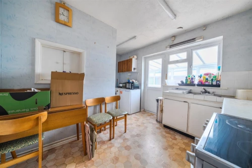 Bungalow - Detached Main Photo