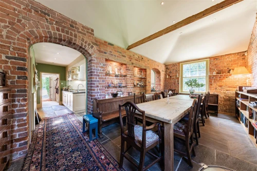 House - Detached Photo 4