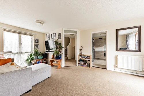 House - Terraced Photo 4