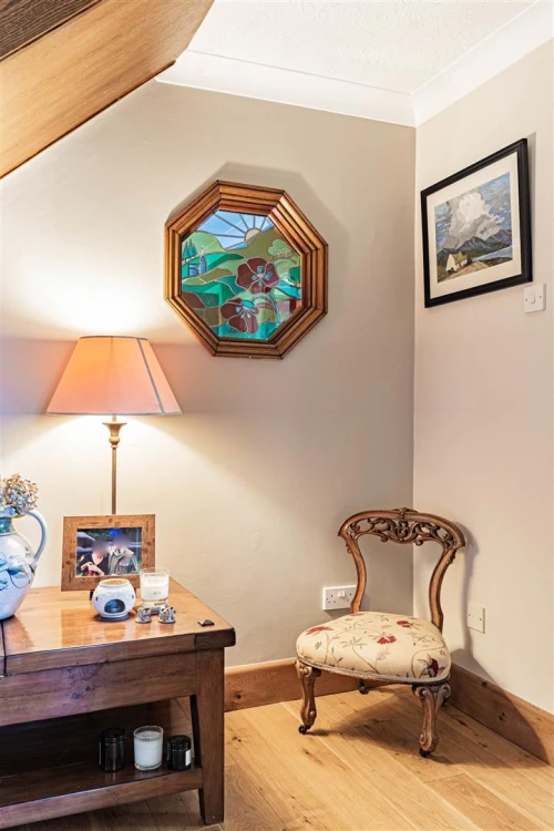 House - Detached Photo 3