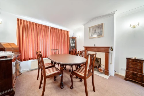 House - Semi-Detached Photo 2