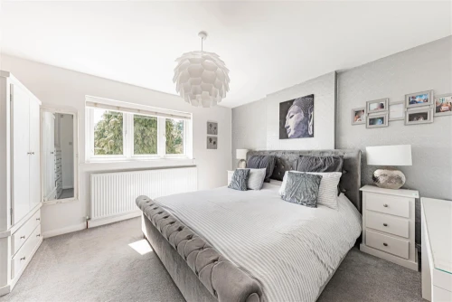 House - Semi-Detached Main Photo