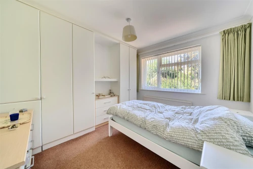 House - Semi-Detached Main Photo