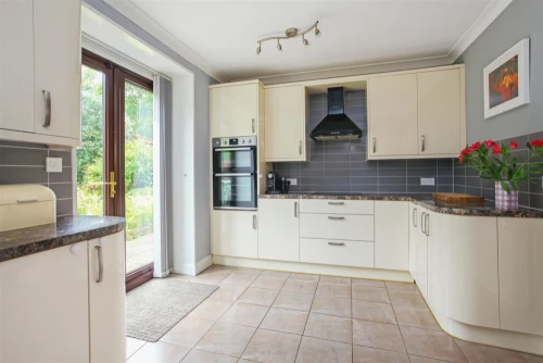 House - End Terrace Photo 3