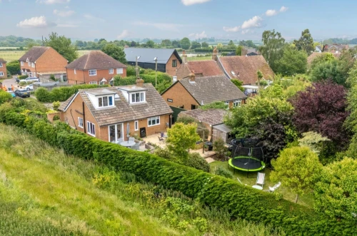 House - Detached Main Photo