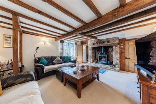 House - Semi-Detached Main Photo