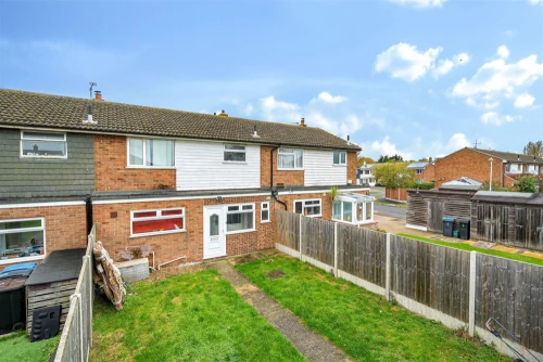 House - Terraced Photo 2