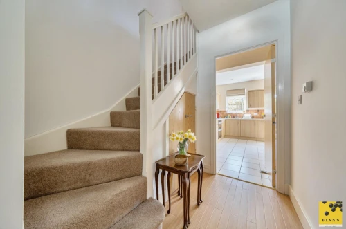 House - Semi-Detached Main Photo