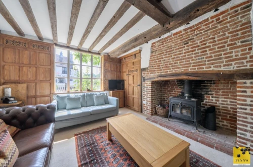 House - Semi-Detached Photo 3