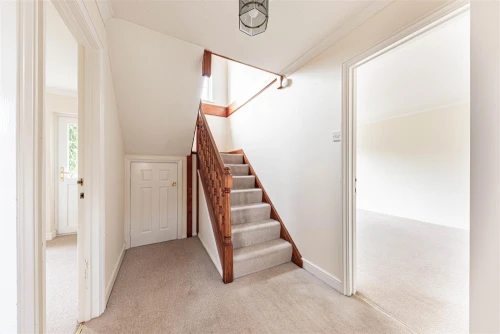 House - Detached Photo 3