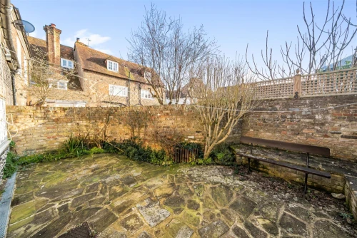 House - Terraced Main Photo