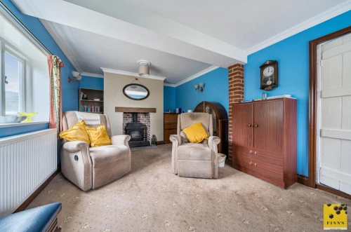 House - Detached Photo 3