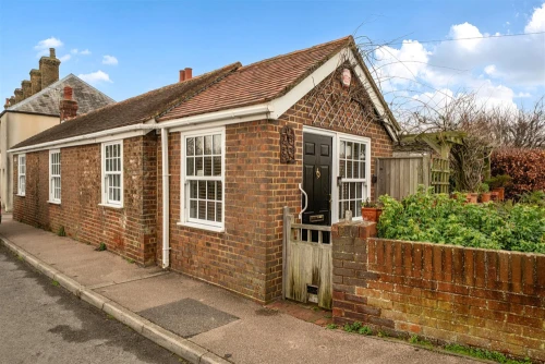 Bungalow - Detached Main Photo