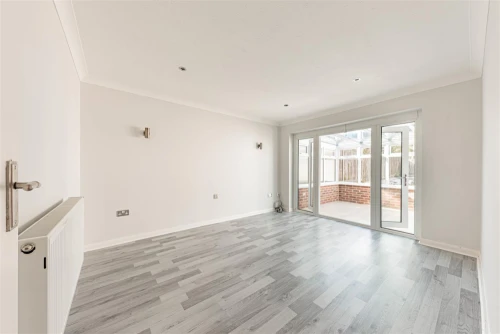 Bungalow - Semi Detached Photo 2