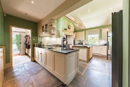 House - Detached Main Photo