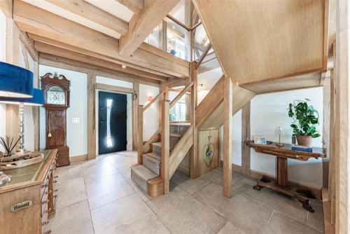House - Detached Photo 2