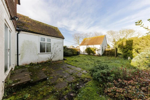 Bungalow - Semi Detached Main Photo