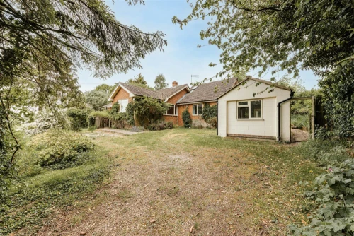 Bungalow - Detached Main Photo