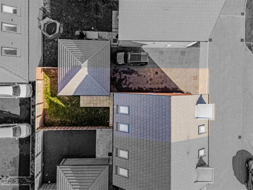 House - Semi-Detached Main Photo