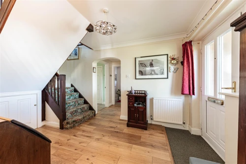 House - Detached Photo 3