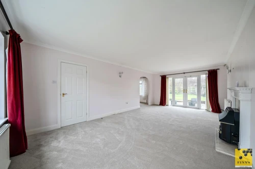 House - Detached Photo 3