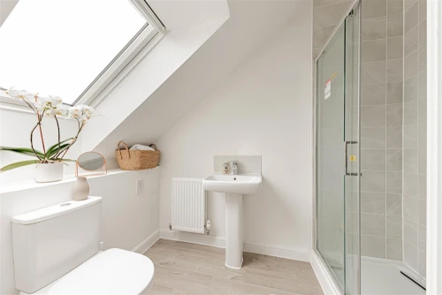 House - Semi-Detached Main Photo