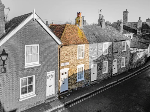 House - Terraced Photo 2