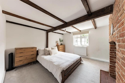House - Semi-Detached Main Photo