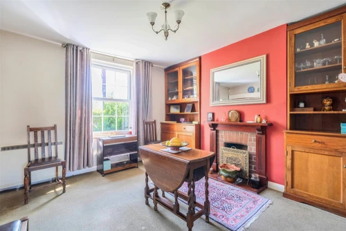 House - Detached Photo 4