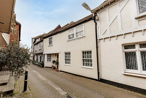 House - Terraced Photo 2