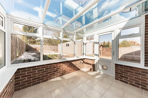 Bungalow - Semi Detached Photo 3