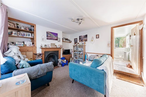 House - Terraced Photo 2