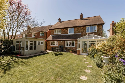 House - Detached Main Photo