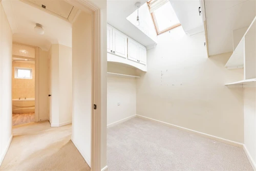 House - Semi-Detached Main Photo