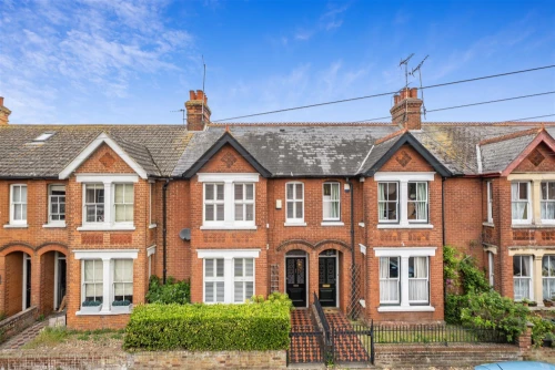 House - Terraced Main Photo