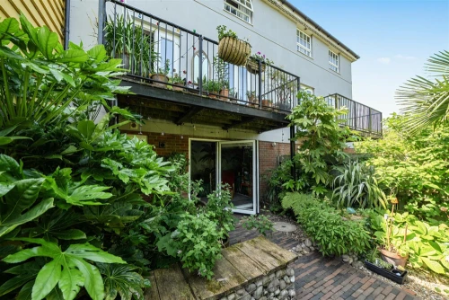 House - Terraced Main Photo