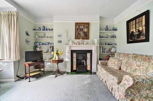 House - Detached Photo 3