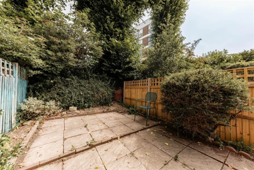 House - Terraced Main Photo