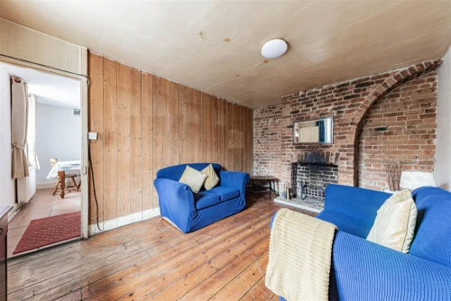 House - Terraced Photo 3