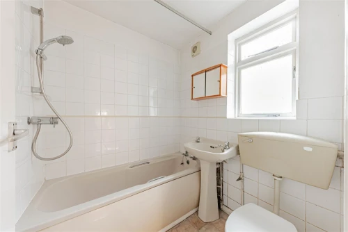 House - Terraced Main Photo