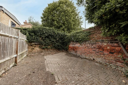House - End Terrace Main Photo