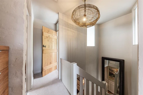 House - Semi-Detached Main Photo