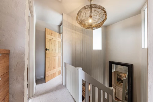 House - Semi-Detached Main Photo